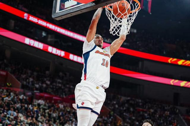 广东队近五场四负战绩滑坡 内线短板暴露教练决