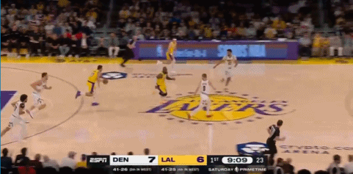 湖人开场12分全靠三分球引爆比赛悬念