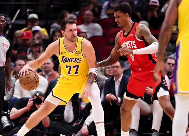 詹姆斯刷新历史最老周最佳纪录 东契奇伤情成湖