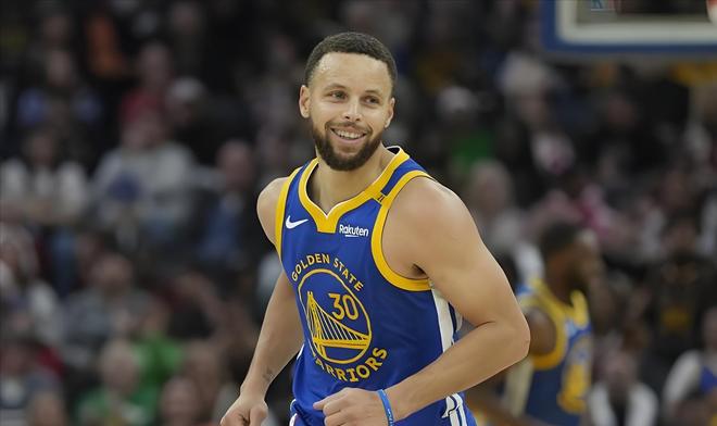 太阳力克勇士挺进季后赛，勇士提前结束征程