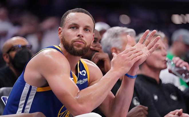 太阳力克勇士挺进季后赛，勇士提前结束征程