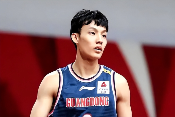 广东队休赛期备战冲刺：拉科塞维奇注册在即，