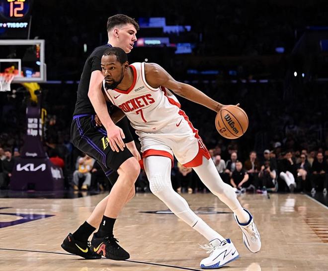 湖人两连胜奠定系列赛优势 拉拉维亚防守积极助